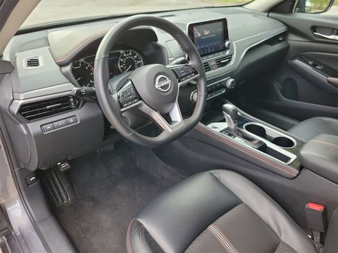 Used 2025 Nissan Altima 2.5 SR image 15