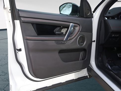 Used 2021 Land Rover Discovery Sport SE R-Dynamic image 25