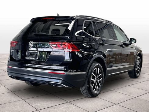Used 2021 Volkswagen Tiguan SE w/ Panoramic Sunroof Package FWD image 9