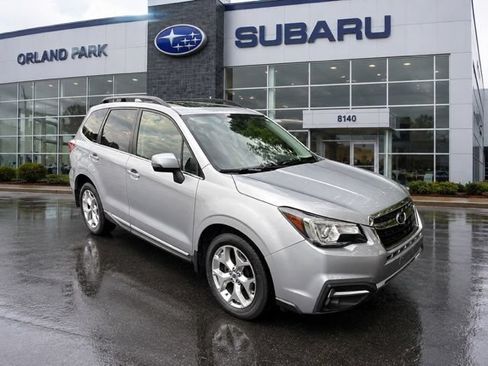 Used 2017 Subaru Forester 2.5i Touring AWD/4WD image 2