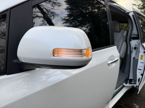 Used 2014 Toyota Sienna Limited image 40