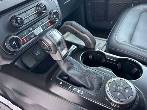 Used 2024 Ford Bronco Everglades image 14