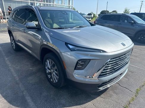 Used 2026 Buick Enclave Preferred w/ Power Package FWD image 6