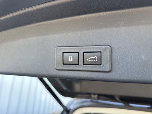 Used 2021 Subaru Ascent Premium w/ Convenience Package AWD/4WD image 13