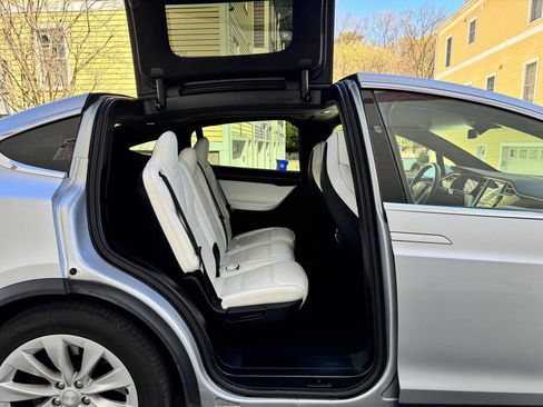 Used 2017 Tesla Model X 100D AWD/4WD image 21