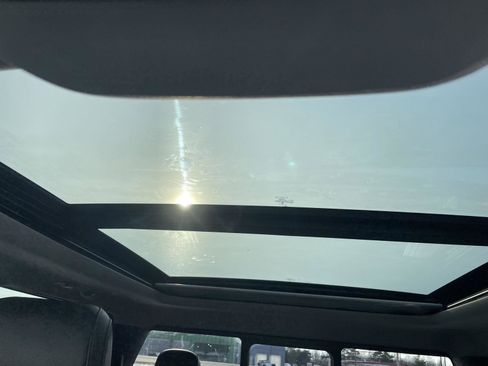 Used 2022 Ford F150 Lariat w/ Equipment Group 502A High image 25