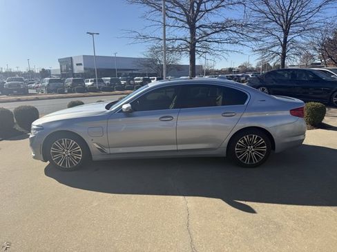 Used 2018 BMW 530e xDrive image 2