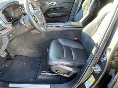 Used 2024 Volvo XC60 B5 Plus image 13