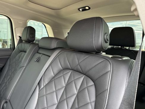 Used 2024 BMW X7 xDrive40i AWD/4WD image 19