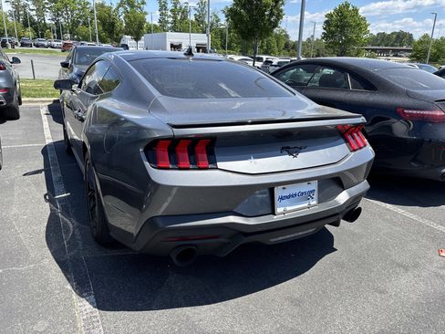 Used 2024 Ford Mustang Coupe image 18