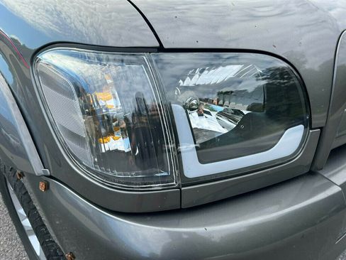 Used 2005 Toyota Tundra Limited w/ All Weather Guard Pkg image 10