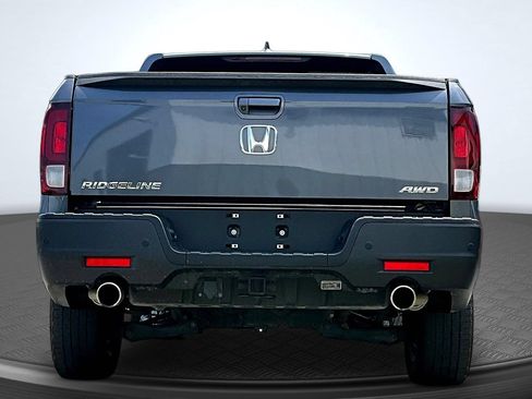 Used 2023 Honda Ridgeline RTL-E image 3