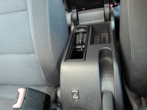 Used 2012 Volkswagen Golf 4-Door FWD image 45