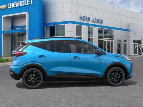 New 2027 Chevrolet Bolt RS w/ Technology Package FWD image 5