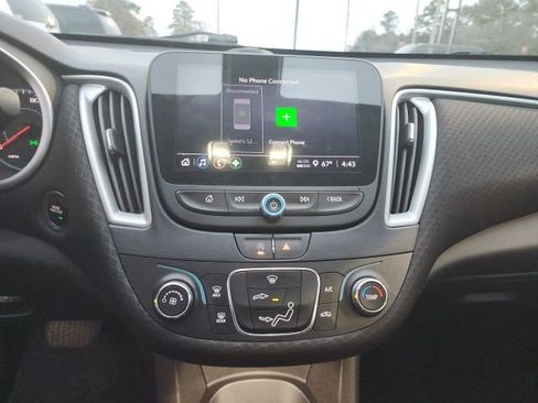 Used 2022 Chevrolet Malibu LS image 24