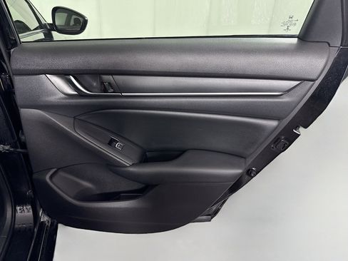 Used 2022 Honda Accord Hybrid image 28