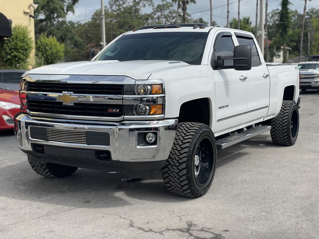 Used 2015 Chevrolet Silverado 2500 LTZ w/ Duramax Plus Package AWD/4WD image 10
