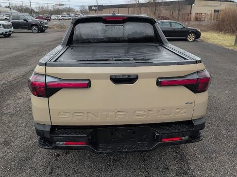 Used 2023 Hyundai Santa Cruz SEL w/ Activity Package image 5
