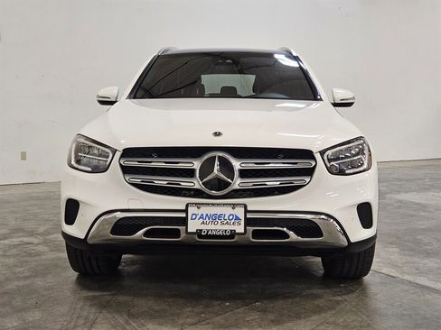 Used 2021 Mercedes-Benz GLC 300 4MATIC image 3