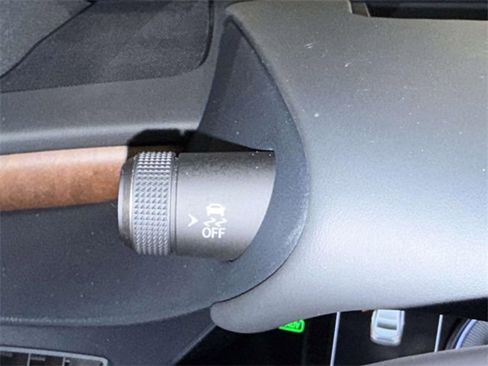 Used 2025 Lexus ES 300h w/ Technology Package image 27