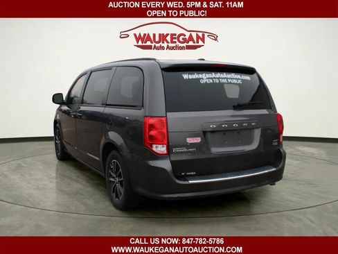 Used 2018 Dodge Grand Caravan GT image 6