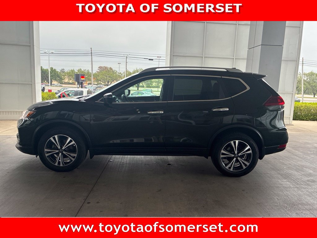 Used 2020 Nissan Rogue SV w/ Premium Package AWD/4WD image 1