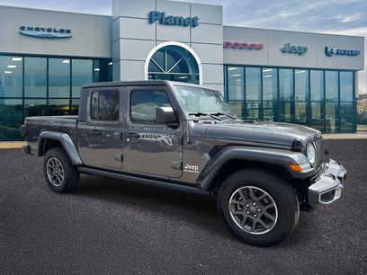 Used 2022 Jeep Gladiator Overland w/ Popular Equipment Package