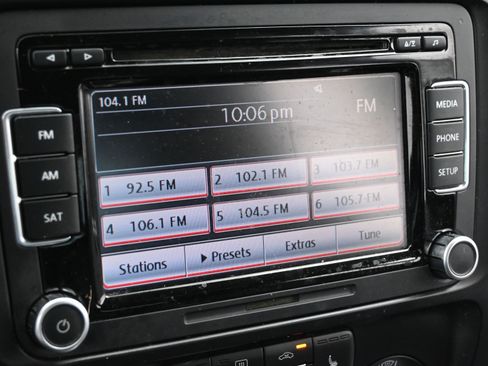 Used 2012 Volkswagen Jetta SE FWD image 17