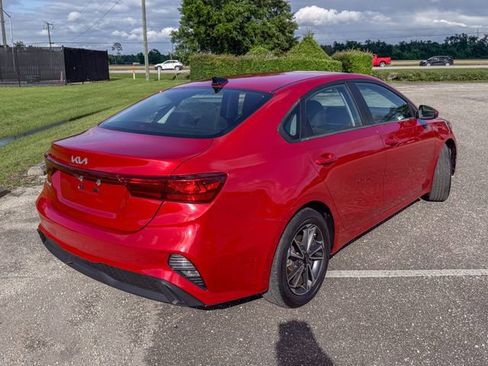 Used 2022 Kia Forte LXS FWD image 4
