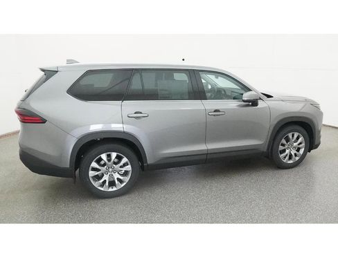 New 2026 Toyota Grand Highlander Limited image 10