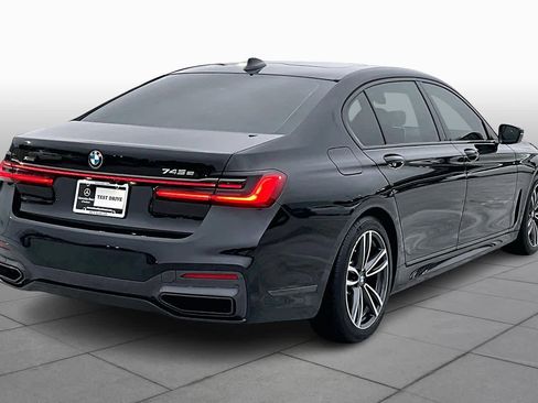 Used 2020 BMW 745e xDrive image 11