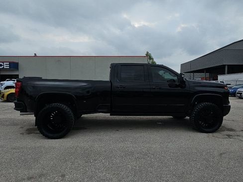 Used 2026 Chevrolet Silverado 3500 High Country w/ High Country Premium Package AWD/4WD image 10