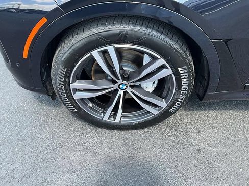 Used 2023 BMW X7 xDrive40i w/ M Sport Package AWD/4WD image 12