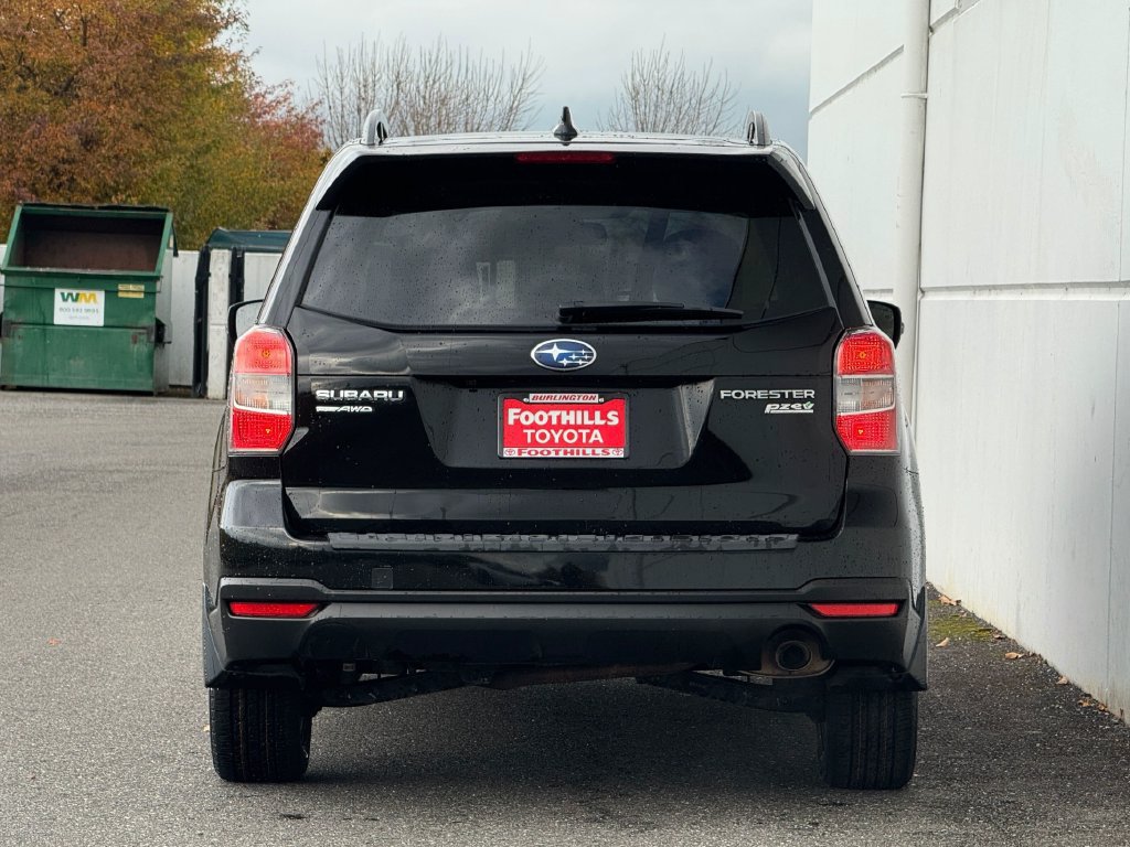 Used 2016 Subaru Forester 2.5i Touring AWD/4WD image 6
