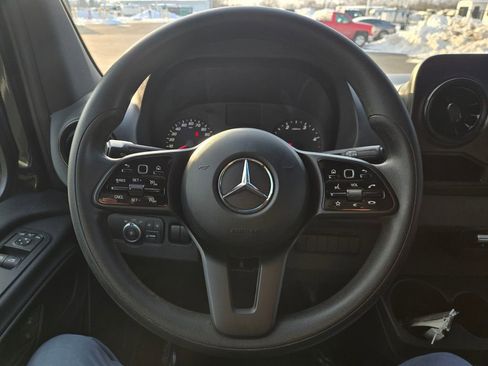 Used 2019 Mercedes-Benz Sprinter 170 image 21