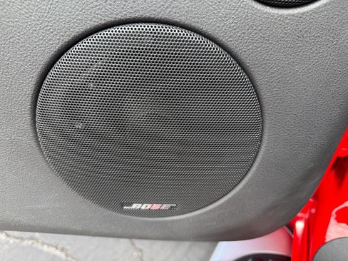 Used 2004 Chevrolet SSR w/ Preferred Equipment Group RWD image 24