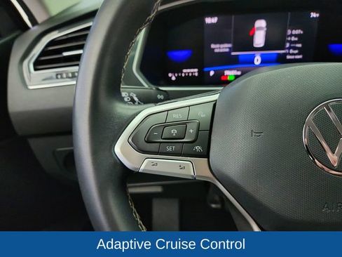 Used 2022 Volkswagen Tiguan SE FWD image 19