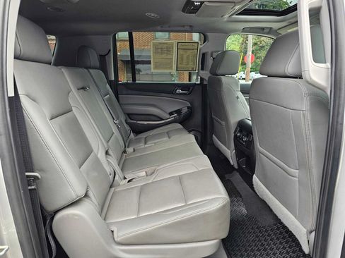 Used 2020 Chevrolet Suburban LT AWD/4WD image 24