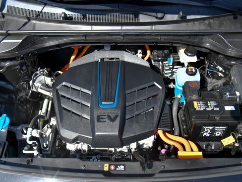 Used 2022 Kia Niro EX FWD image 44