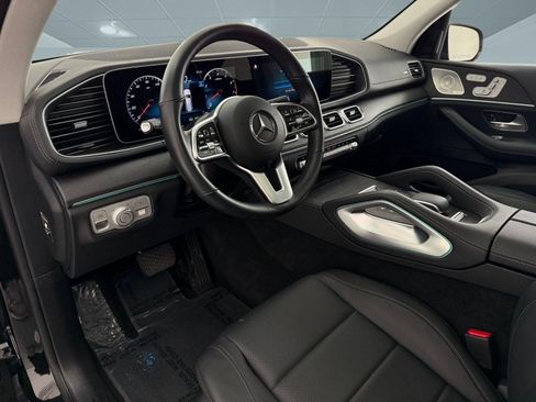 Used 2023 Mercedes-Benz GLS 450 4MATIC image 4