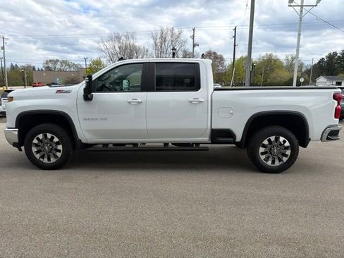 Certified 2024 Chevrolet Silverado 2500 LT AWD/4WD image 6