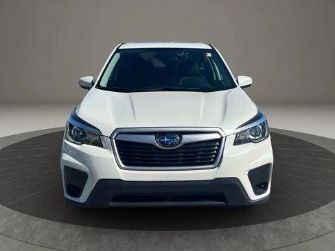 Used 2020 Subaru Forester Premium image 2