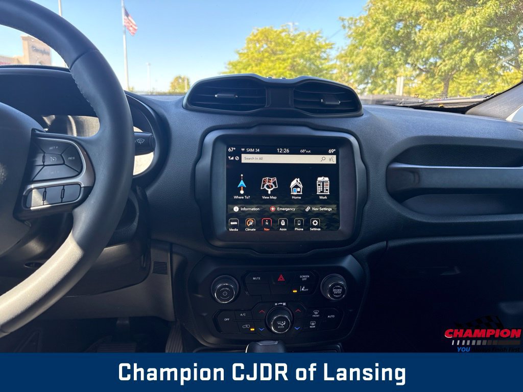 Used 2022 Jeep Renegade Latitude AWD/4WD image 3