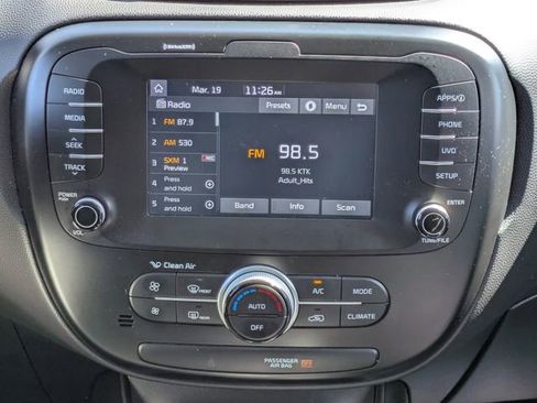 Used 2018 Kia Soul + image 18