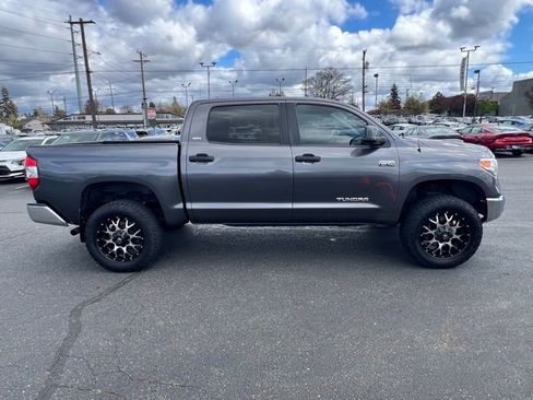 Used 2015 Toyota Tundra SR5 w/ SR5 Upgrade Package image 6