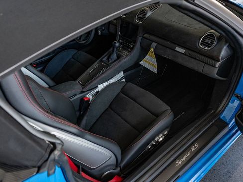 Certified 2024 Porsche 718 Boxster Spyder RS RWD image 21
