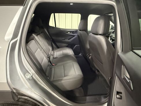 Used 2025 Chevrolet Equinox LT image 9