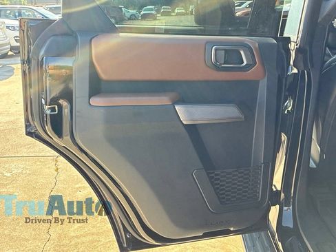 Used 2023 Ford Bronco Outer Banks w/ Sasquatch Package AWD/4WD image 39