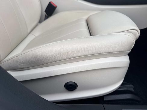Used 2023 Mercedes-Benz CLA 250 w/ Premium Package image 14