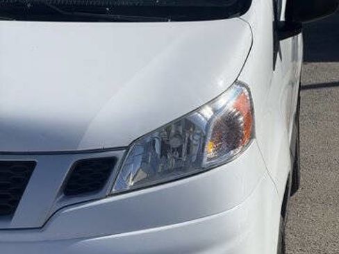 Used 2020 Nissan NV200 S FWD image 23
